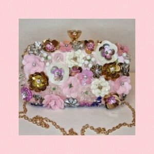 Beautiful bouquet handbag.